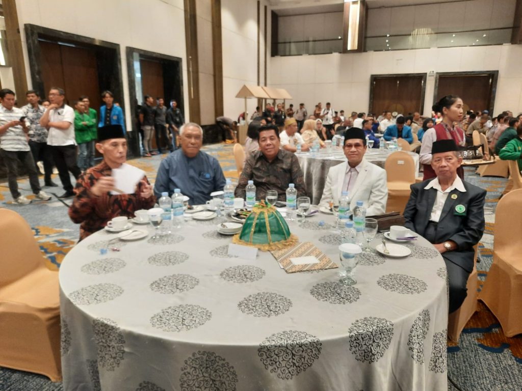 Deklarasi Pemilu Damai 2024 ini merupakan wujud komitmen seluruh pihak untuk mewujudkan Pemilu 2024 yang damai dan sukses. Pemilu 2024 merupakan momen penting bagi bangsa Indonesia untuk memilih pemimpinnya yang akan membawa Indonesia ke arah yang lebih baik. Mari kita bersama-sama mewujudkan Pemilu 2024 yang damai, aman, dan berintegritas