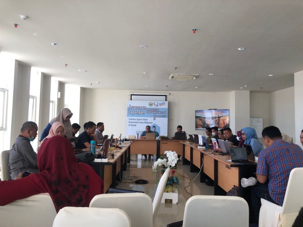 Civitas Akademika Universitas Islam Makassar (UIM Al-Gazali) berpartisipasi dalam penyegaran pengelolaan Smart Campus UIM Al-Gazali, Sabtu (26/08/2023).