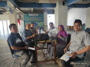 Wakil Rektor II Universitas IsIam Makassar, Dr. Badaruddin Kaddas, M.Ag, P.hd yang juga selaku PIC Merdeka Belajar Kampus Merdeka (MBKM) bersama dengan PIC praktisi UIM Al-Gazali mengikuti pertemuan terkait dengan kelas kolaborasi Praktisi Mengajar (PM) dan finalisasi hasil seleksi PM 3.