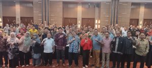 Lembaga Penelitian dan Pengabdian kepada Masyarakat (LPPM) Universitas Islam Makassar (UIM) Al-Gazali hadir dalam penandatanganan kontrak program kosabangsa yang diselenggarakan oleh Kementerian Pendidikan, Kebudayaan, Riset, dan Teknologi (Kemendikbudristek) di Hotel Santika Premier, Jakarta, Senin (18/09/2023).
