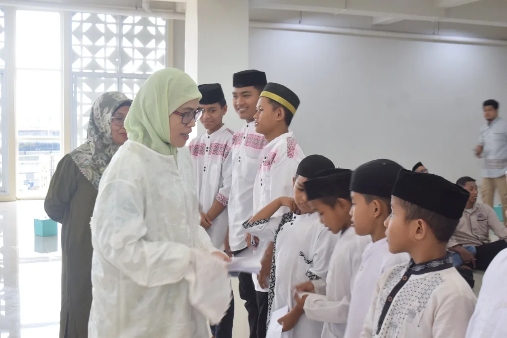 Peringatan Nuzulul Quran Dimeriahkan dengan Santunan Anak Yatim