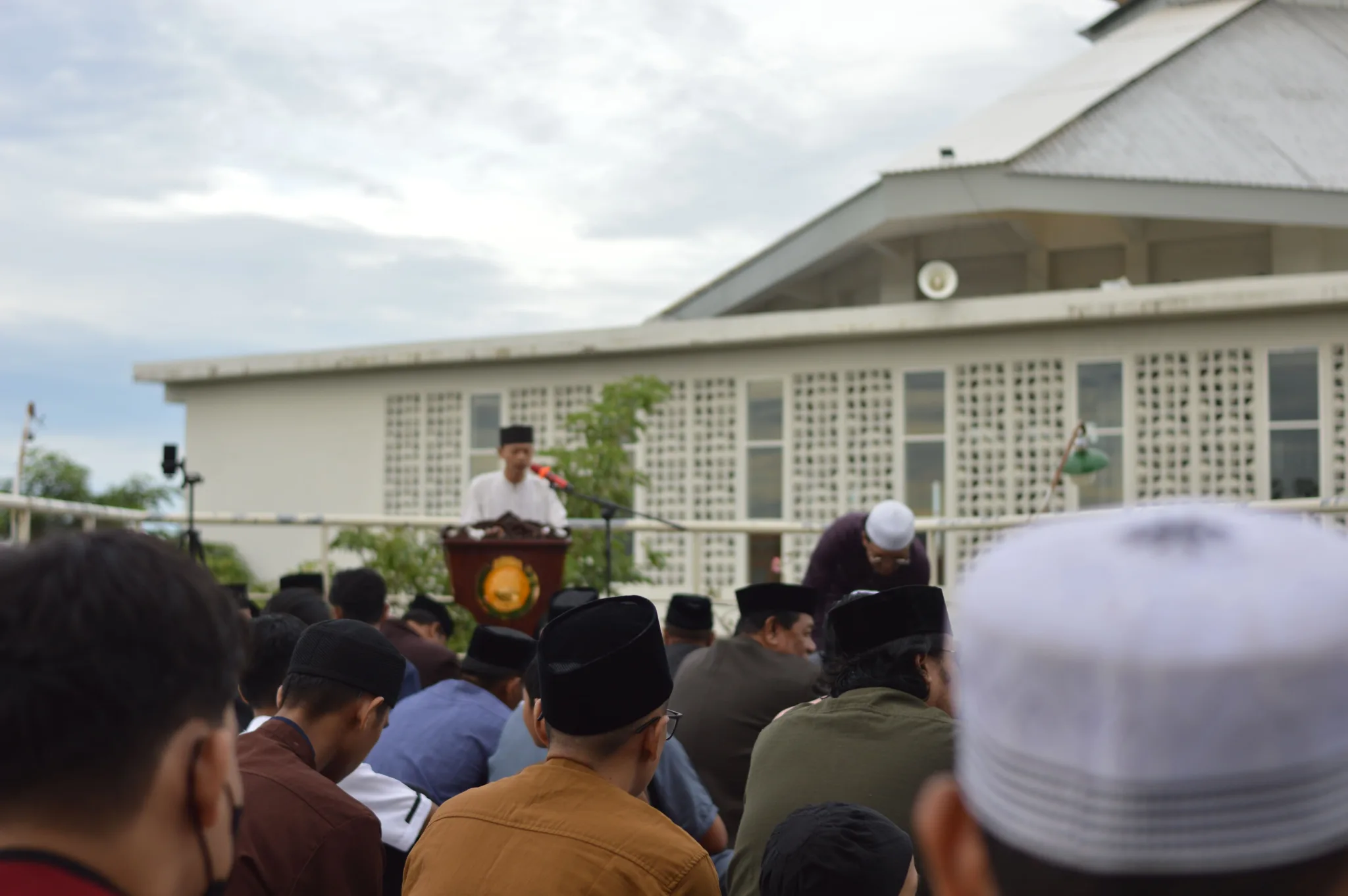 Ratusan Jamaah Meriahkan Shalat Idul Fitri di Masjid Kampus UIM