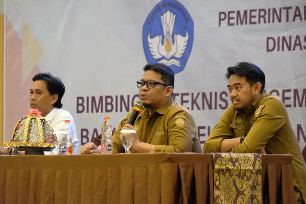 Dekan FKIPS UIM Paparkan Asessmen Pembelajaran dalam Kompetensi Pedagogik kepada Guru